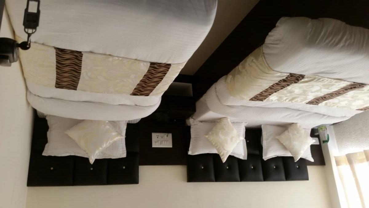 Hotel Cg Plaza Ahmedabad Exterior foto